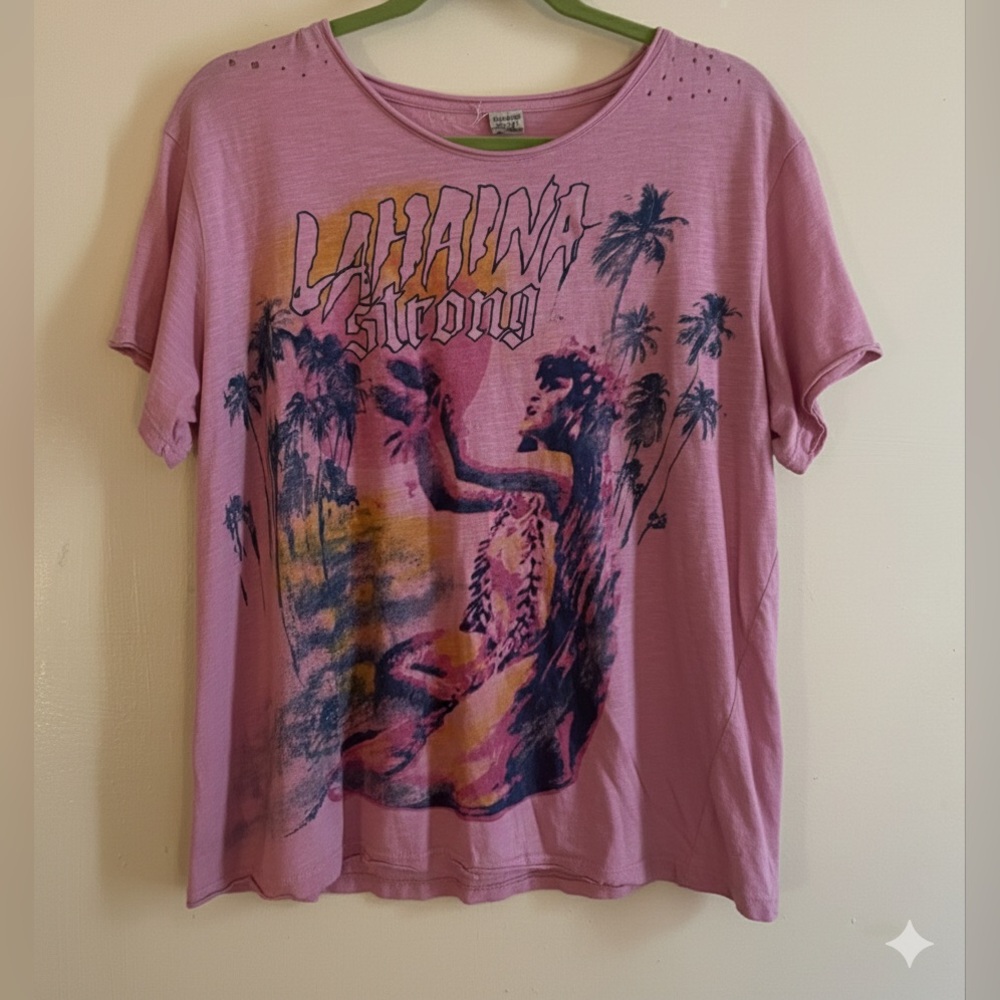 Magnolia Pearl Lahaina Strong Pink Distressed Graphic Women's Top One Size